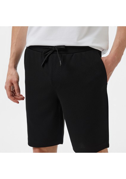 Erkek Siyah Regular Fit Şort fırsatları
