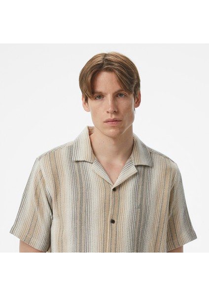 Erkek Bej Classic Fit Çizgili Gömlek fırsatları