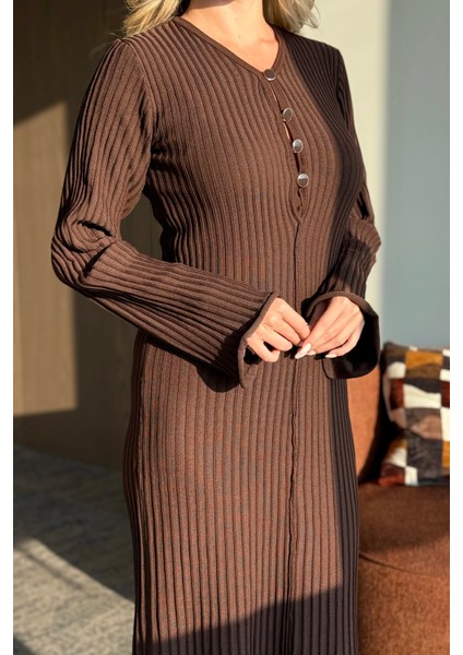 Kahverengi Düğme Detaylı Uzun Elbise - 1725 fırsatları