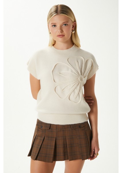 Roman Süzene Detay Krem Triko Süveter