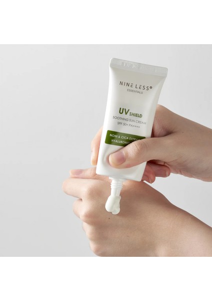 Essentials Uv Shield Yatıştırıcı Güneş Kremi 50G modelleri