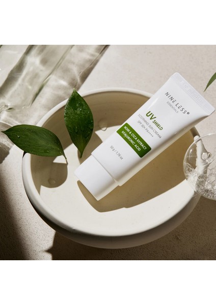 Essentials Uv Shield Yatıştırıcı Güneş Kremi 50G fırsatları