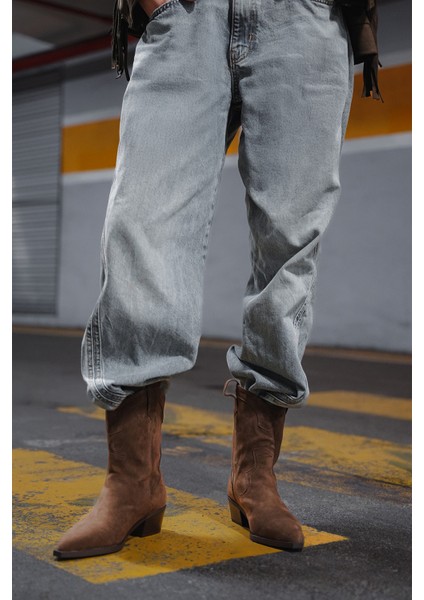 Kadın Sivri Burun Dikiş Detaylı Western Bot Voleta fiyatları