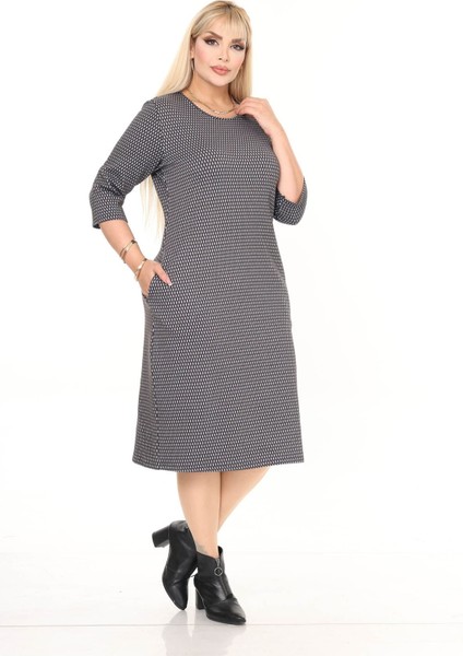 Çift Cepli Desenli Esnek Kışlık Büyük Beden Midi Elbise 22D-2714 modelleri