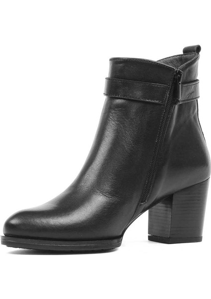 Kadın Siyah Fermuarlı Deri Bot