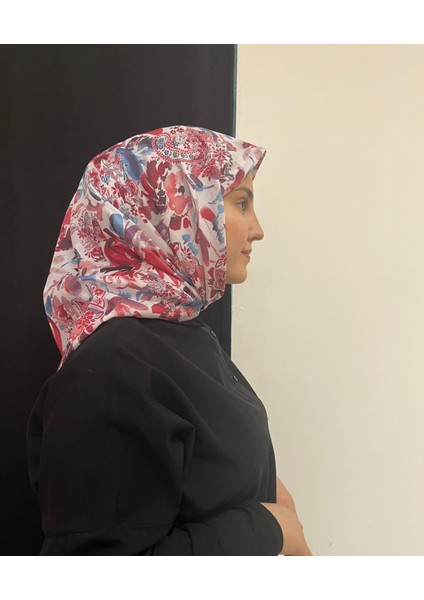Flora Canlı Çiçek Desenli Eşarp