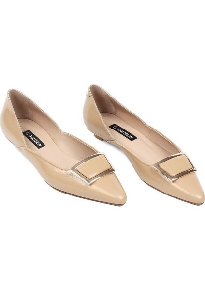 Kadın Ten Kısa Topuklu Rugan Deri Klasik Ayakkabı