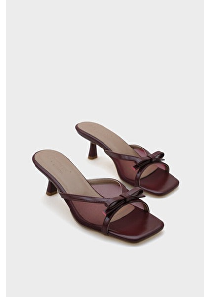 Kadın Orta Topuklu Fiyonklu Fileli Terlik Suni Deri