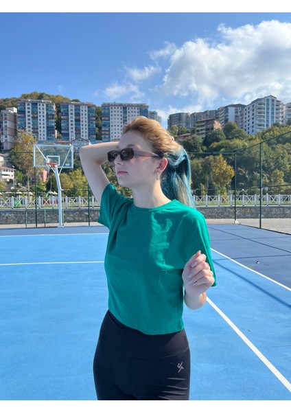 Yuvarlak Yaka Kısa Kol Baskısız Crop T-Shirt fiyatları