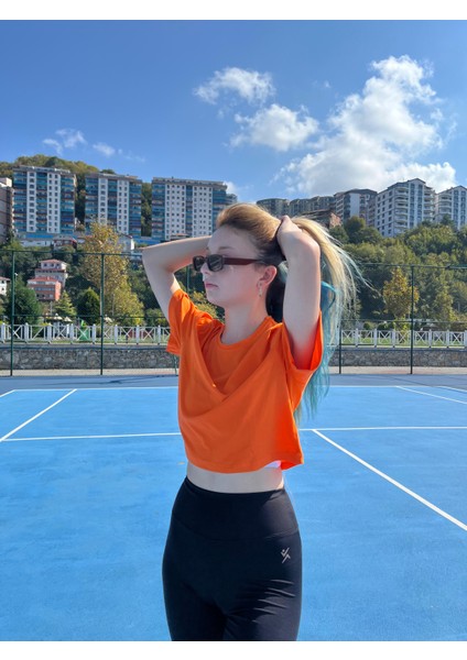 Yuvarlak Yaka Kısa Kol Baskısız Crop T-Shirt modelleri