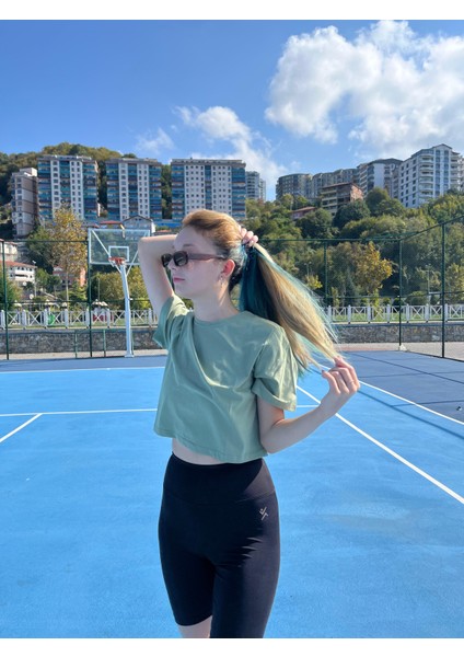 Yuvarlak Yaka Kısa Kol Baskısız Crop T-Shirt fiyatları