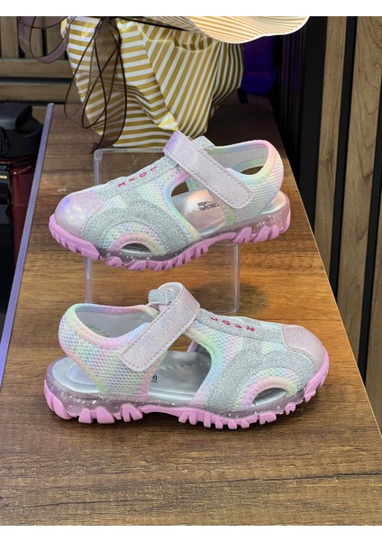 Çocuk Sandalet Pembe Gökkuşağı Modeli Hava Delikli ve Kaymaz Tabanlı Erkek Çocuk