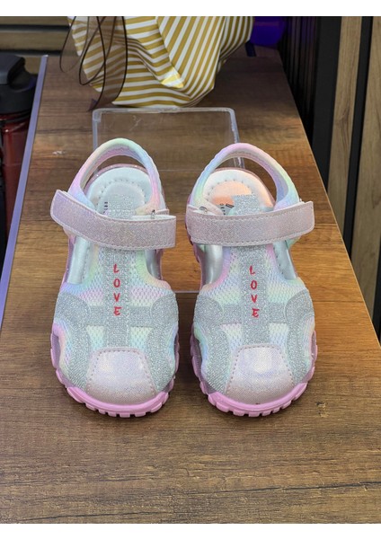 Çocuk Sandalet Pembe Gökkuşağı Modeli Hava Delikli ve Kaymaz Tabanlı Erkek Çocuk fırsatları