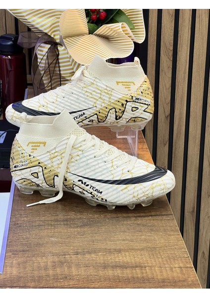 Likralı Çoraplı Vinnex Spor Krampon Ayakkabı-Bej Altın