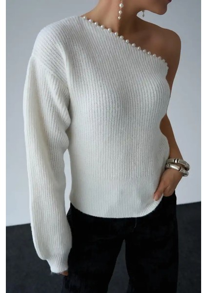 Tek Kollu Yakası Incılı Trıko Kazak indirimleri