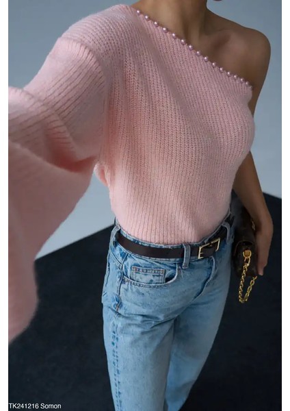 Tek Kollu Yakası Incılı Trıko Kazak