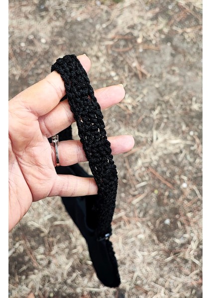 El Işi Örme Çanta / Siyah Makrome Ipi Ile Tığ Işi / Düğme Detaylı, Astarlı, Iç Cepli (36X26) modelleri