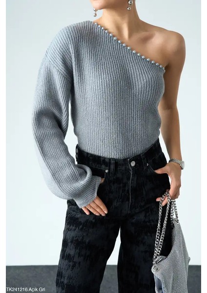 Tek Kollu Yakası Incılı Trıko Kazak