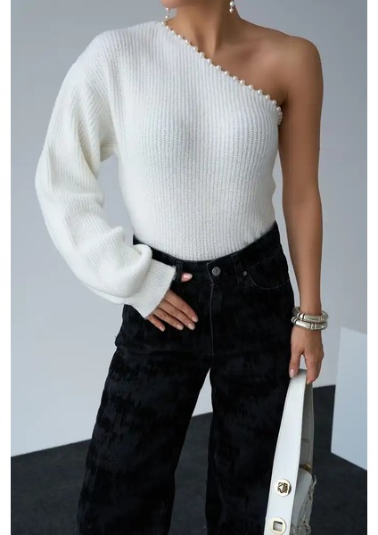 Tek Kollu Yakası Incılı Trıko Kazak