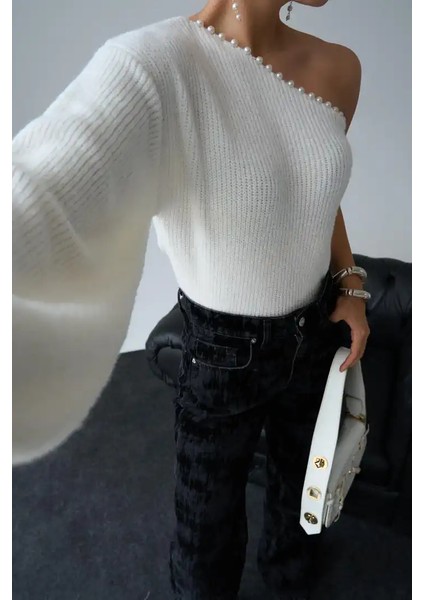 Tek Kollu Yakası Incılı Trıko Kazak