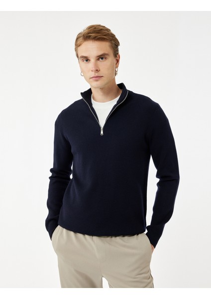 Uzun Kollu Viskon Karışımlı Yarım Fermuarlı Triko Kazak