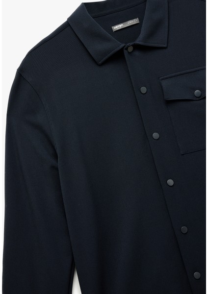 Regular Fit Viskon Karışımlı Kapaklı Cep Detaylı Klasik Yaka Uzun Kollu Gömlek fırsatları