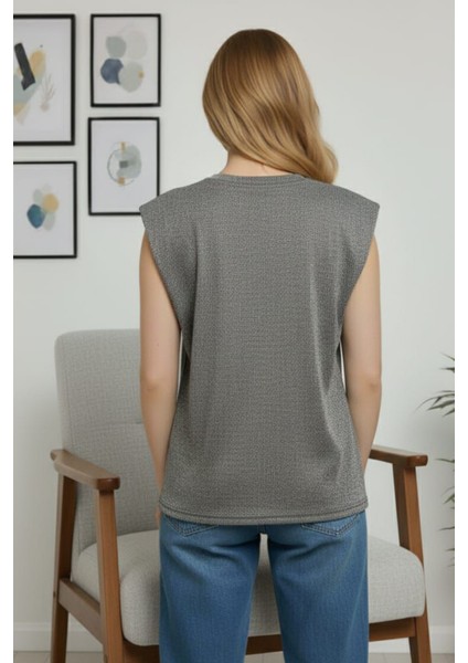 Kadın Sıfır Kollu Vatka Model T-Shirt modelleri