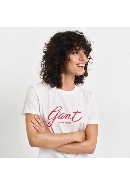 Kadın Krem Regular Fit Bisiklet Yaka Logolu T-Shirt modelleri