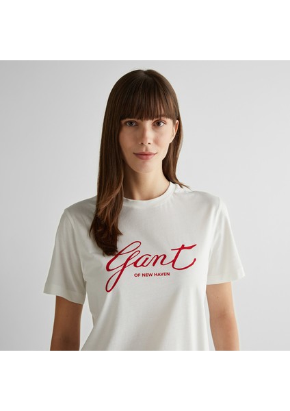 Kadın Krem Regular Fit Bisiklet Yaka Logolu T-Shirt indirimleri