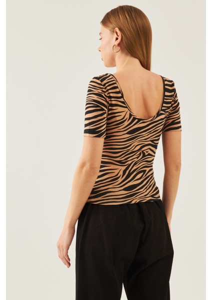 Kadın Kahverengi Zebra Desen U Yaka Kısa Kol Viskon Bluz modelleri