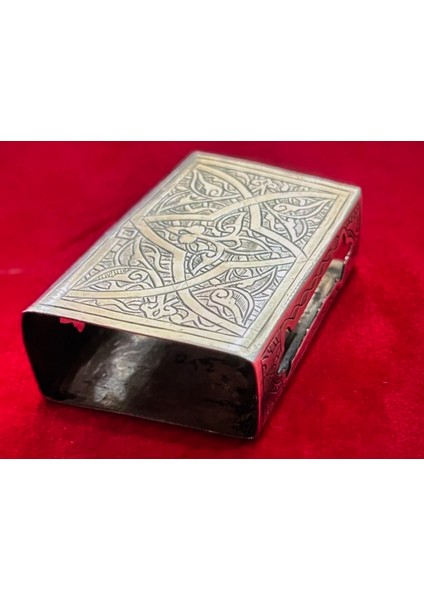 Gümüş Antika Kibritlik 5,5cm 4cm Ölçülerinde 25.5 Gram Ağırlığında