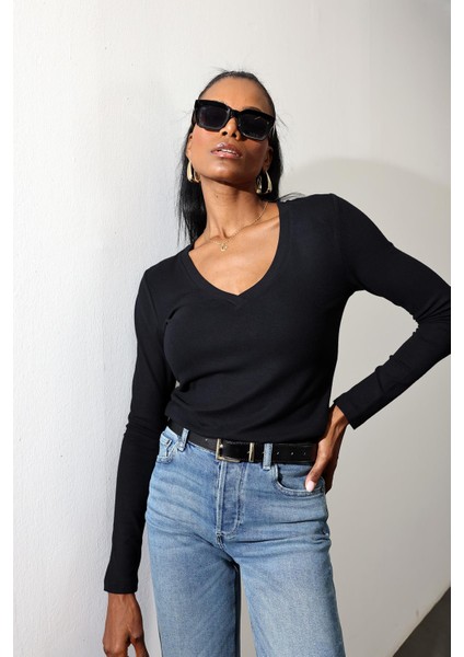Siyah Soft Touch Bambu V Yaka Tişört