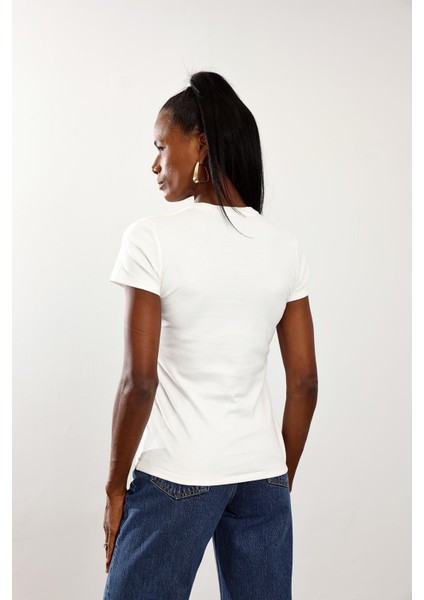 Ekru Fit Basic Tişört indirimleri