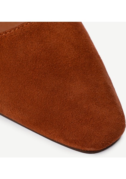 Deri Püsküllü Topuklu Ayakkabı