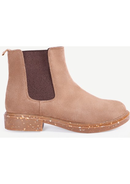 Geridönüşüm Tabanlı Lastikli Bot