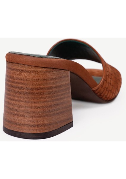 Kösele Kaplama Yumuşak Deri Topuklu Terlik