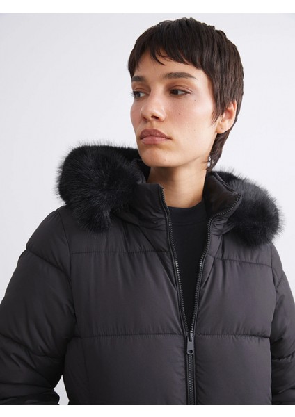 Lcw Vision Siyah Kadın Kapüşonlu Düz Şişme Mont modelleri