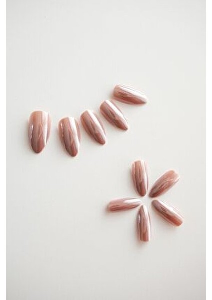 Takma Tırnak Seti Ayna Tozu Görünümlü Modern Tasarım 24 Adet Nail Art İçin fiyatları