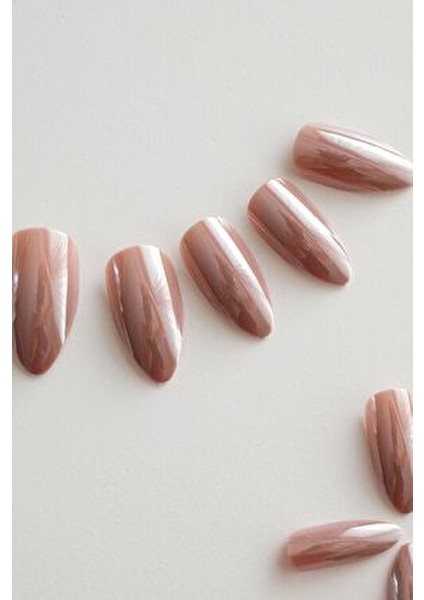 Takma Tırnak Seti Ayna Tozu Görünümlü Modern Tasarım 24 Adet Nail Art İçin fırsatları