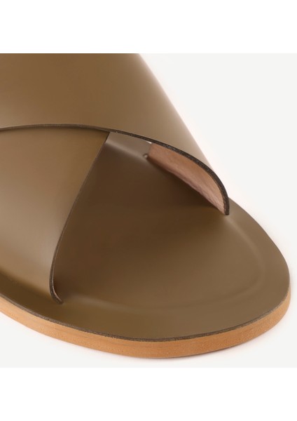 Çapraz Bantlı Deri Terlik