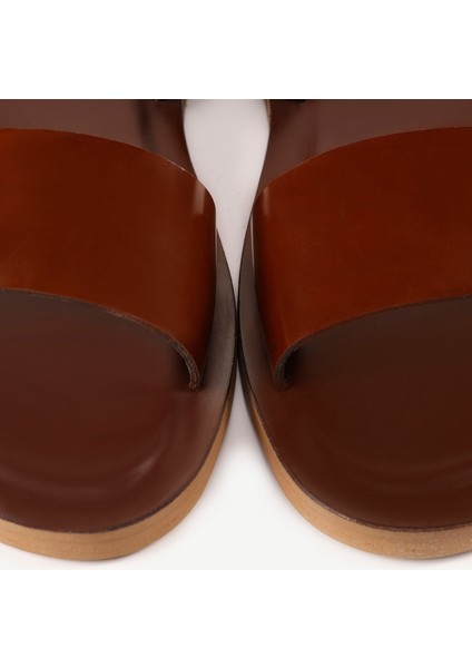 Tek Bantlı Deri Sandalet