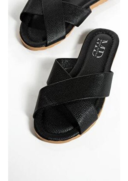 Siyah Çapraz Kadın Terlik Suni Deri Konforlu