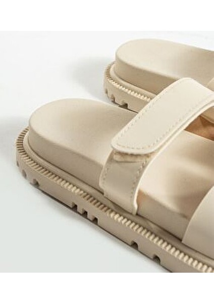 Krem Cırtlı Kadın Terlik Anatomik Rahat Taban Pu Deri Konforlu Tasarım