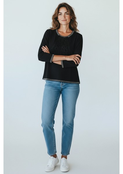 Kadın Yaka ve Kol Ağzı Taşlı Etek Desenli Bluz fiyatları