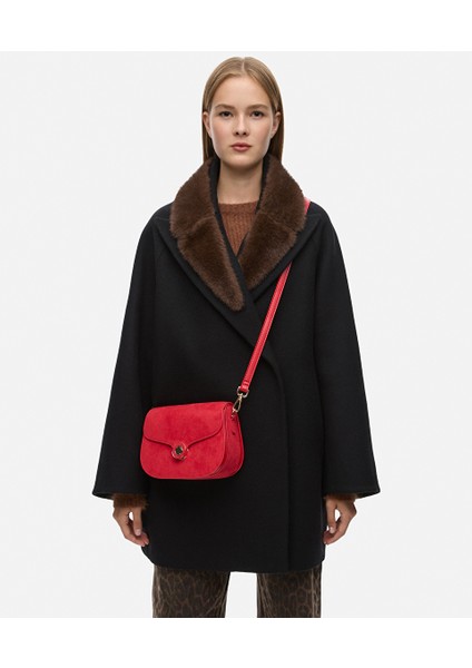 Süet görünümlü kapaklı çanta IW6250052048034 fiyatları