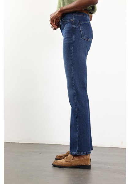 Mavi Düz Kesim Jean indirimleri