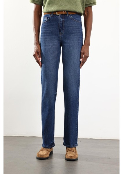 Mavi Düz Kesim Jean