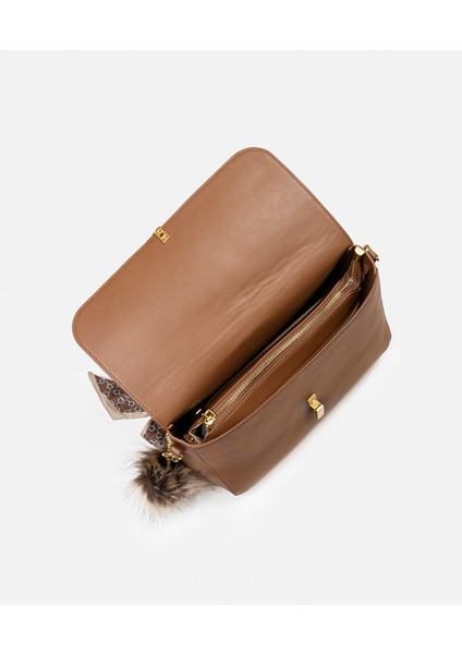 Fular Aksesuarlı Deri Görünümlü Bucket Çanta IW6250052047074 fırsatları