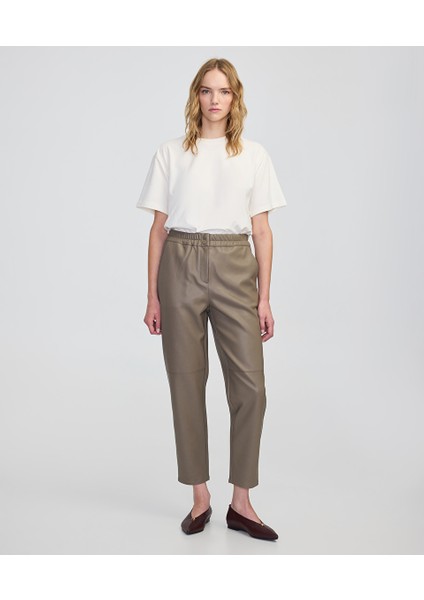 Deri Görünümlü Elastik Bel Pantolon IW6250003218003