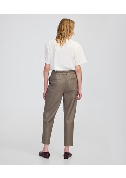 Deri Görünümlü Elastik Bel Pantolon IW6250003218003 modelleri